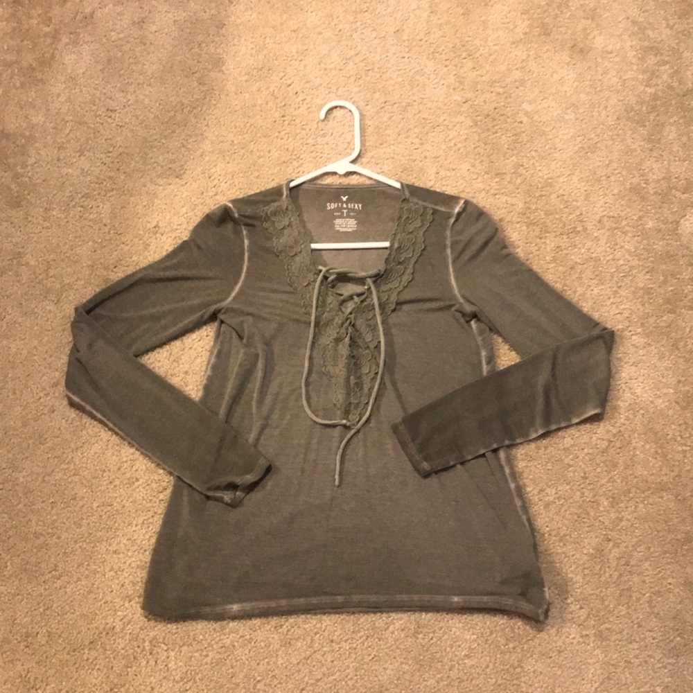 American Eagle soft shirt